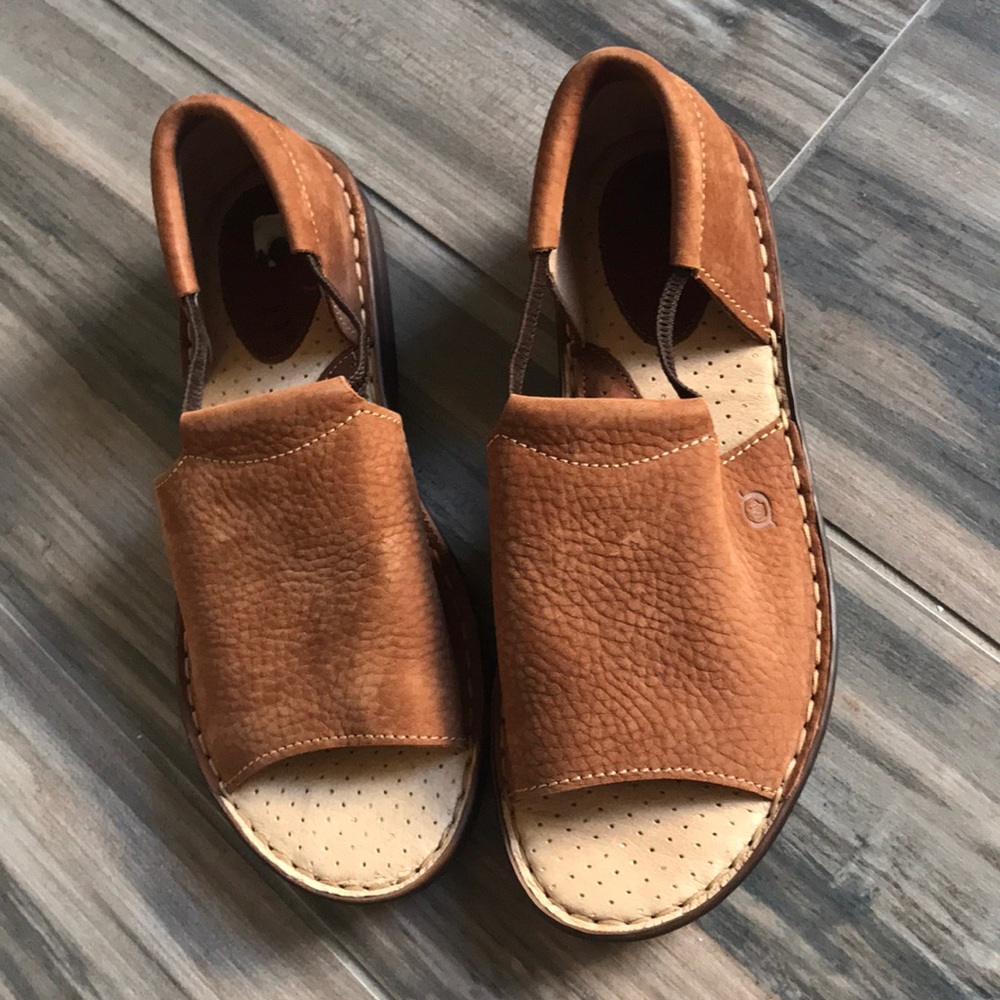 Like New Born Leather Peep Toe Sandals 9.5